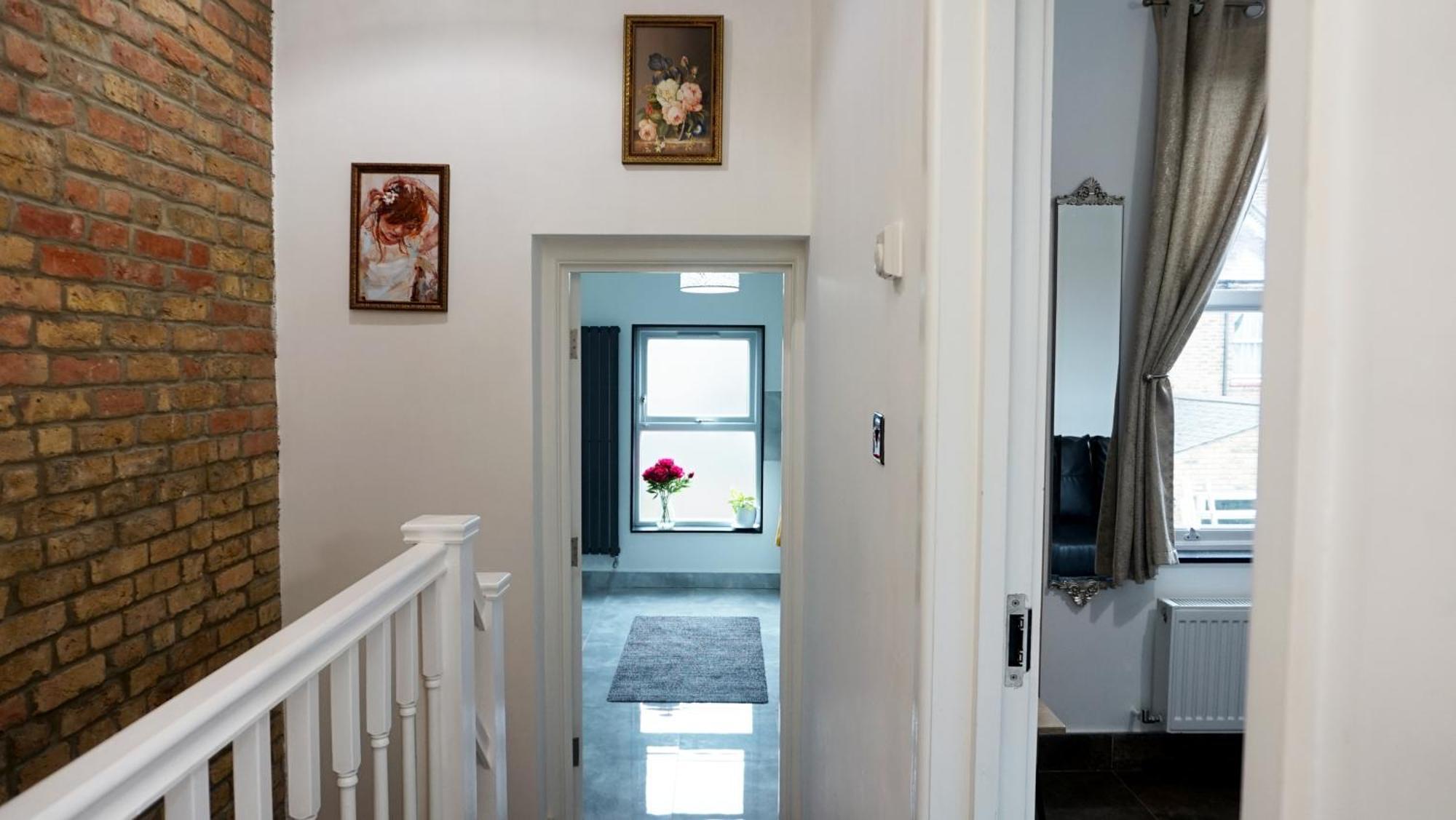Beautiful London Home Sleeps 6, 2 Minutes To Metro Exteriér fotografie