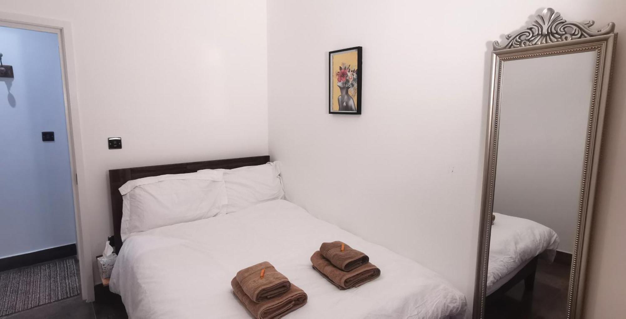 Beautiful London Home Sleeps 6, 2 Minutes To Metro Exteriér fotografie